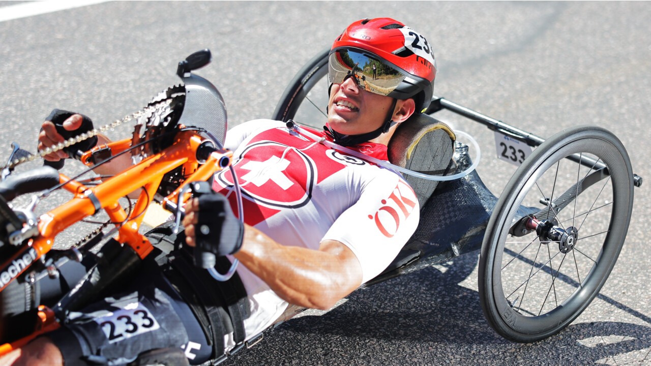 Fabian Recher zeigt, was mit einem Handbike alles möglich ist. (Copyright Alex Whitehead/SWpix.com)