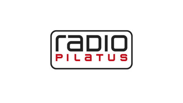 Logo von „Radio Pilatus“ mit schwarzer Schrift auf weißem Hintergrund, das Wort „Pilatus“ ist in roter Schrift hervorgehoben.
